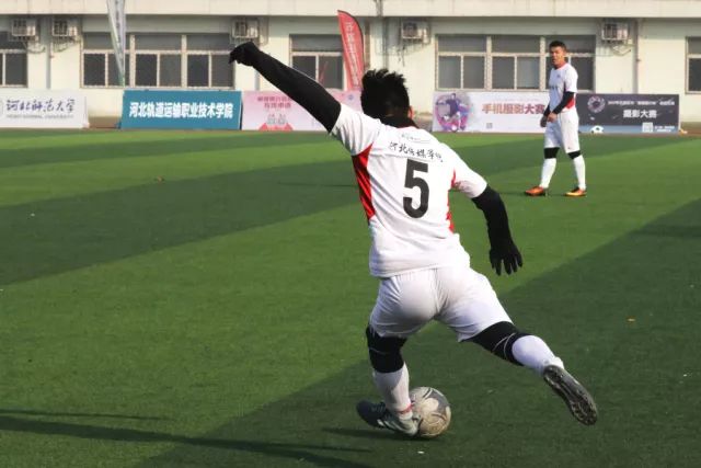 锡安仅4分鹈鹕大胜热火 康利21分森林狼克骑士